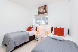 2BR Apt-Sleeps 5-Accessible-Central Dartford