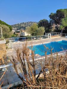 Le Mas Synaé- Joli studio classé 3étoiles avec terrasse et piscine