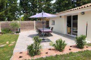 Maisons de vacances Modern family house with a furnished terrace swimming pool and parking : photos des chambres