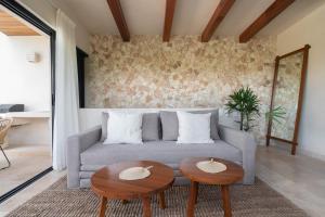 Modern 2BR Penthouse Concierge Gated community