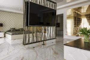 Prestige Jacuzzi Apartment by LIUKSAI