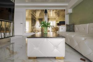Prestige Jacuzzi Apartment by LIUKSAI