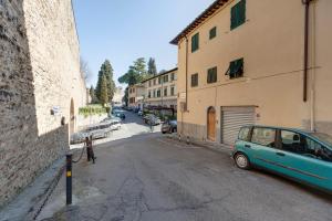 Woodie Apartment by Mamo Florence