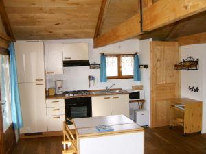 Maisons d'hotes Paysannerie des Versanes - Chambres et gite : Studio avec Terrasse