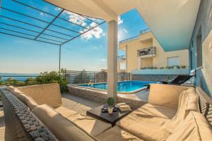 Holiday home Colis With Private Pool