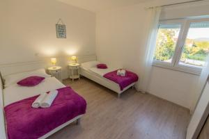 Luxury Villa Paloma Blanca with Heated Pool