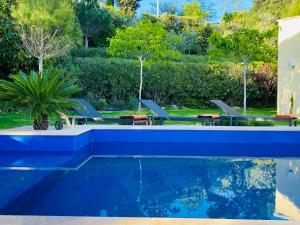 Luxury villa in Cannes with swimming pool & sea view