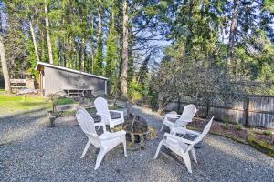 Pet-Friendly Cabin Minutes to Gig Harbor!