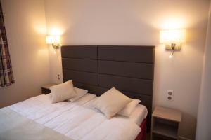 Hotels Hostellerie Saint Florent : photos des chambres