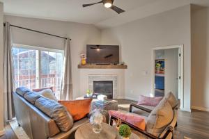 Balcony and Hot Tub Access Modern Breck Escape!