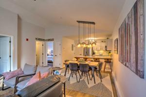 Balcony and Hot Tub Access Modern Breck Escape!