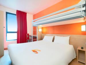 Hotels Premiere Classe Thionville : Chambre Triple