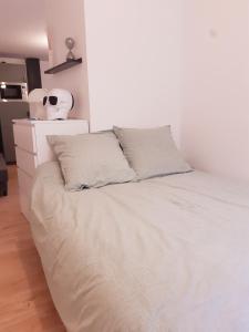 Appartements Saint-Germain-en-Laye: Grand studio en Centre Ville a 2 minutes du RER : photos des chambres