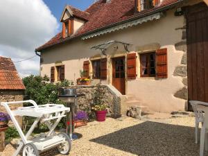 Maisons de vacances Gite Le Mur magnifique longere au Bourgogne-du-Sud : photos des chambres