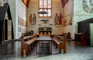 Sleeping in a Church - Bed & Bar Tolomeus