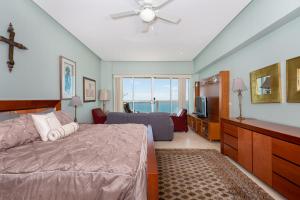 Luna Blanca 702 by Kivoya