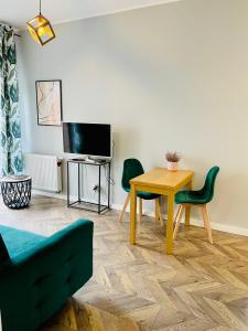 Apartament z ogródkiem i garażem