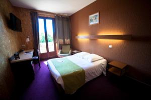 Hotels Le Grand Hotel de Besse : photos des chambres