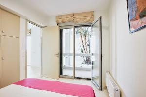 VIVIAN Art Apartments