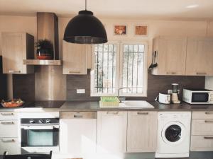 Maisons de vacances Bas de villa. Cote d'Azur, a 20 kms de Nice : photos des chambres