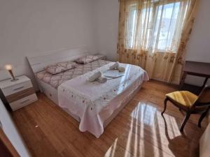 Two-Bedroom Apartment in Vinisce I