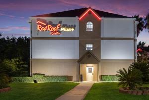 Red Roof Inn PLUS+ & Suites Savannah – I-95