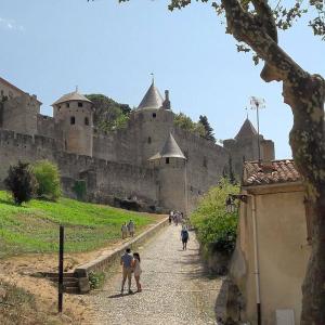 Appartements Tout confort ! Calme, Climatisation, Parking gratuit, Grande Terrasse, Ascenseur, Wifi : photos des chambres