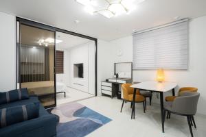 Jeju Seomun Residence Hotel