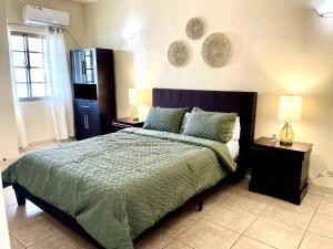 Four-Bedroom House room in beautiful 4 bedroom tumon house