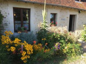 Maisons de vacances Gite Saint-Jouin-de-Blavou, 5 pieces, 8 personnes - FR-1-497-38 : photos des chambres