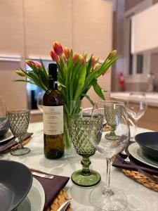 Ultimate Downtown Athens Escape