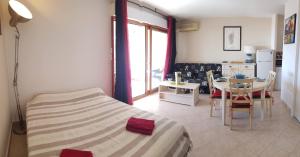 Appartements T1 vue mer bord de mer Ajaccio : photos des chambres