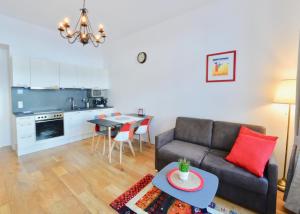 L&Gs Apartment - Balcony - Close to Car Park