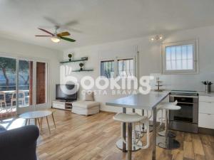 Mar bella Apartament a dos minuts de la platja amb wifi i parking per 6 persones