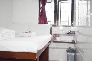 SHANGRI-LA GUEST HOUSE