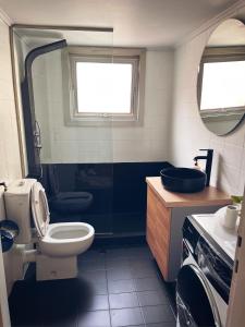 Seaside apartment in Flisvos marina