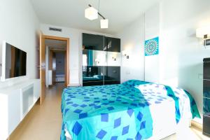 V011 - MARITIM - Roses