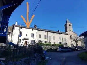 Grand gîte au coeur d'un charmant village - Larcat