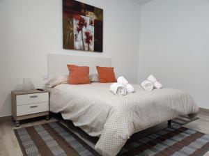 CASA PIRÁMIDE 2. Terraza WiFi y Parking Privado