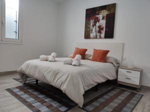 CASA PIRÁMIDE 2. Terraza WiFi y Parking Privado