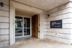 8 Building Serviced Apartment by the River