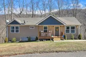 Smoky Mountains Leicester Home with Deck! - Newfound Smoky Mountains Leicester Home with Deck! - Newfound