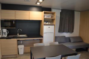 Campings Chalets au bord de l'eau : photos des chambres