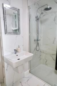 Lovely 2- bedroom Apartment in Belfast