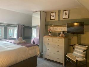 Double or Twin Room with Bathroom room in The Windmill Inn
