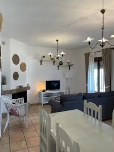 Agradable casa rural con chimenea en interior - Zufre