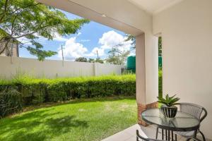 V&S Apartments - Lovely 2 bedroom in Fourways, Johannesburg