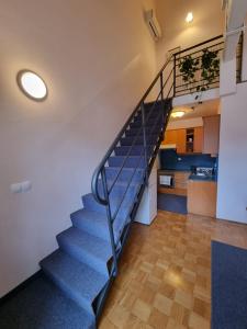 Apartma Vrtnica, Vila Golf