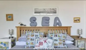 Solent Sea View beach Cottage - Hill Head