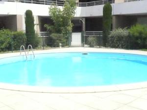 Appartements Tout confort ! Calme, Climatisation, Piscine, Parking Gratuit, Grande Terrasse, Netflix, Wifi : photos des chambres